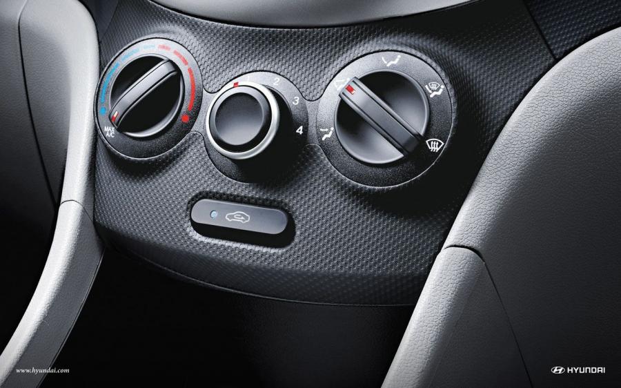  Hyundai Accent 2013 года  (фото 17 из 52)